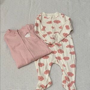 Old Navy 2-Way Zipper Pink and White Cloud Print Kids One Piece 0-3 month